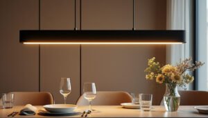 découvrez comment une lampe allongée au-dessus de la table à manger apporte une touche élégante et un éclairage parfait pour sublimer vos dîners et créer une ambiance chaleureuse.